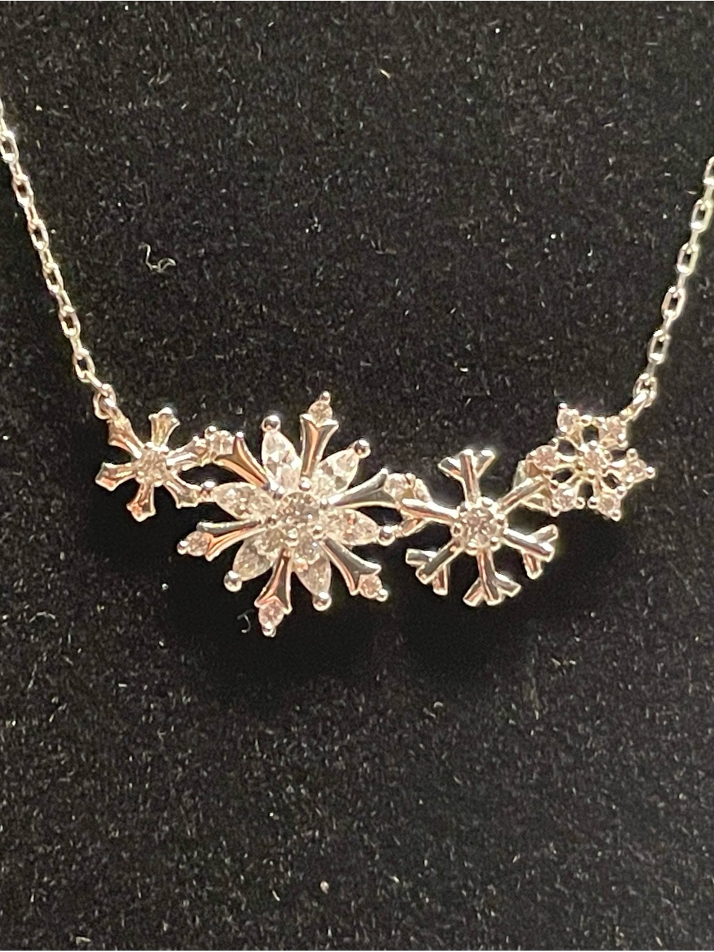 Silver Snowflake Cluster Necklace - Women Jewelry